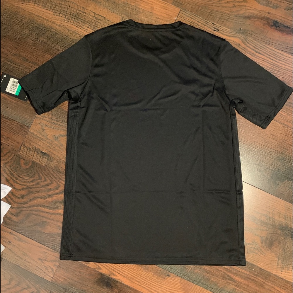 Nike Dri-Fit Youth XL football/soccer shirt - Picture 2 of 4